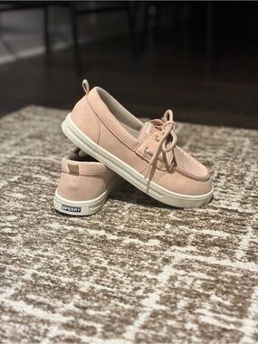 NWOT Sperry Kids Blush Pink Lace-Up Boat Sneakers